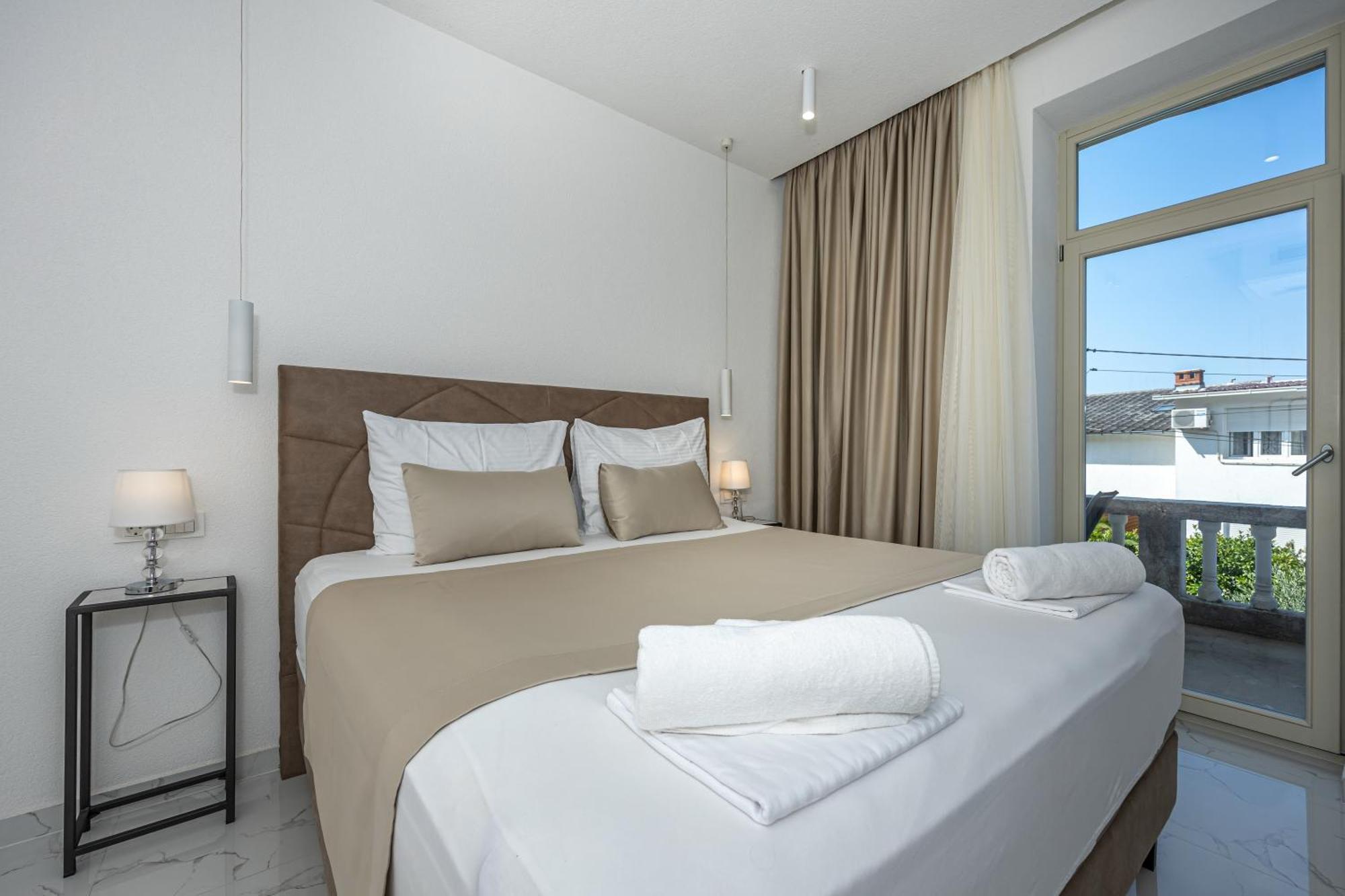 Villa Vita Luxury Apartments ซริกเวนิซา ภายนอก รูปภาพ