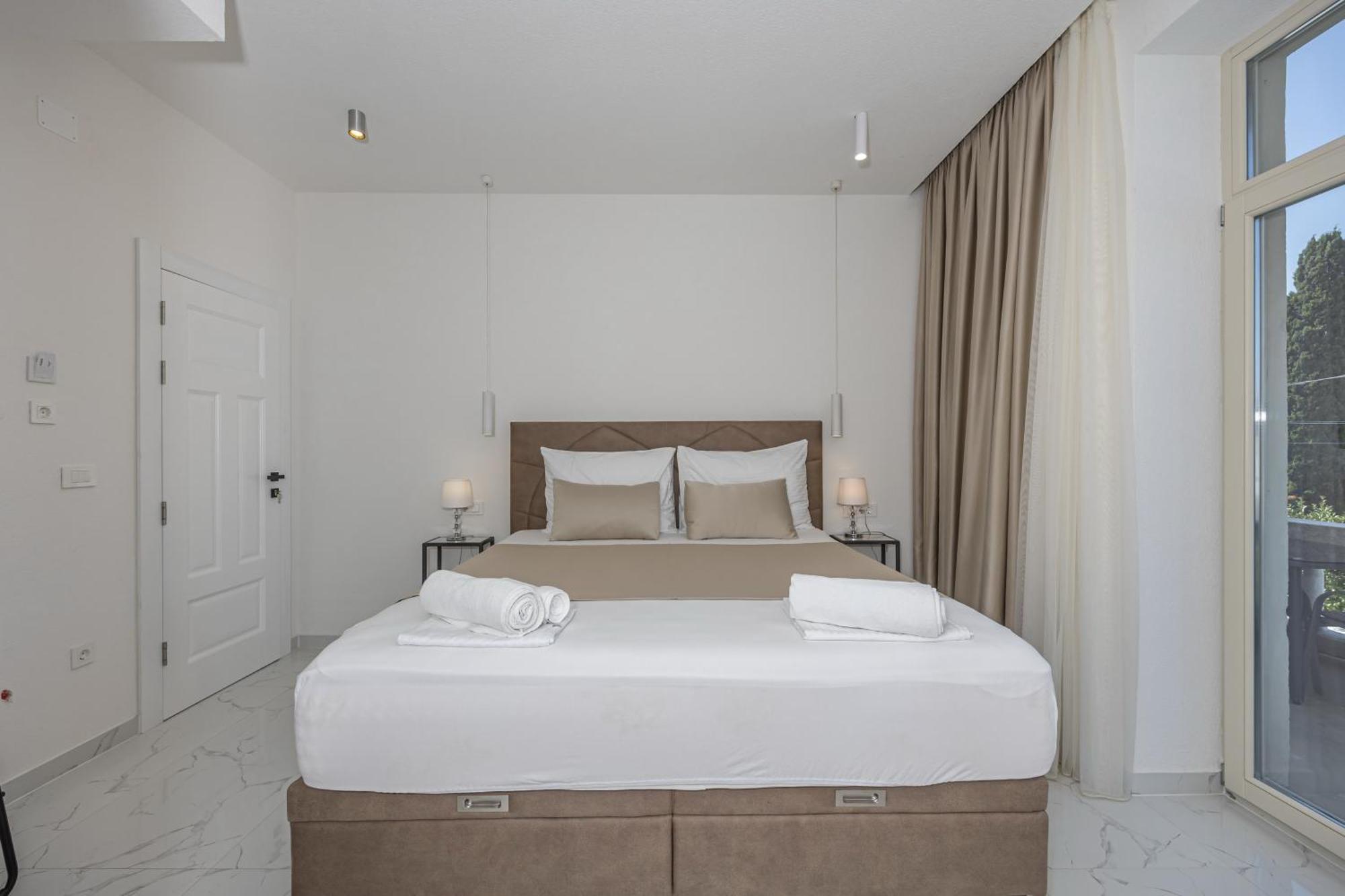 Villa Vita Luxury Apartments ซริกเวนิซา ภายนอก รูปภาพ